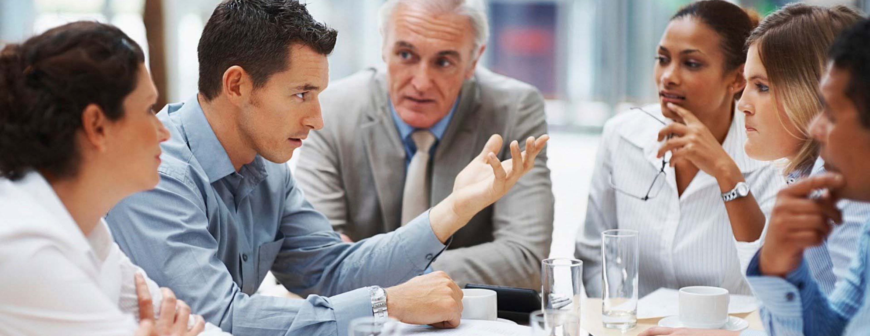 人材情報の一元管理や給与業務の効率化を実現