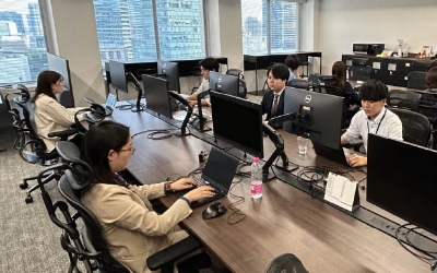 ハイブリッド型勤務の働き方