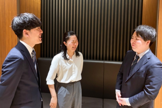 社内の人間関係や雰囲気を教えてください。